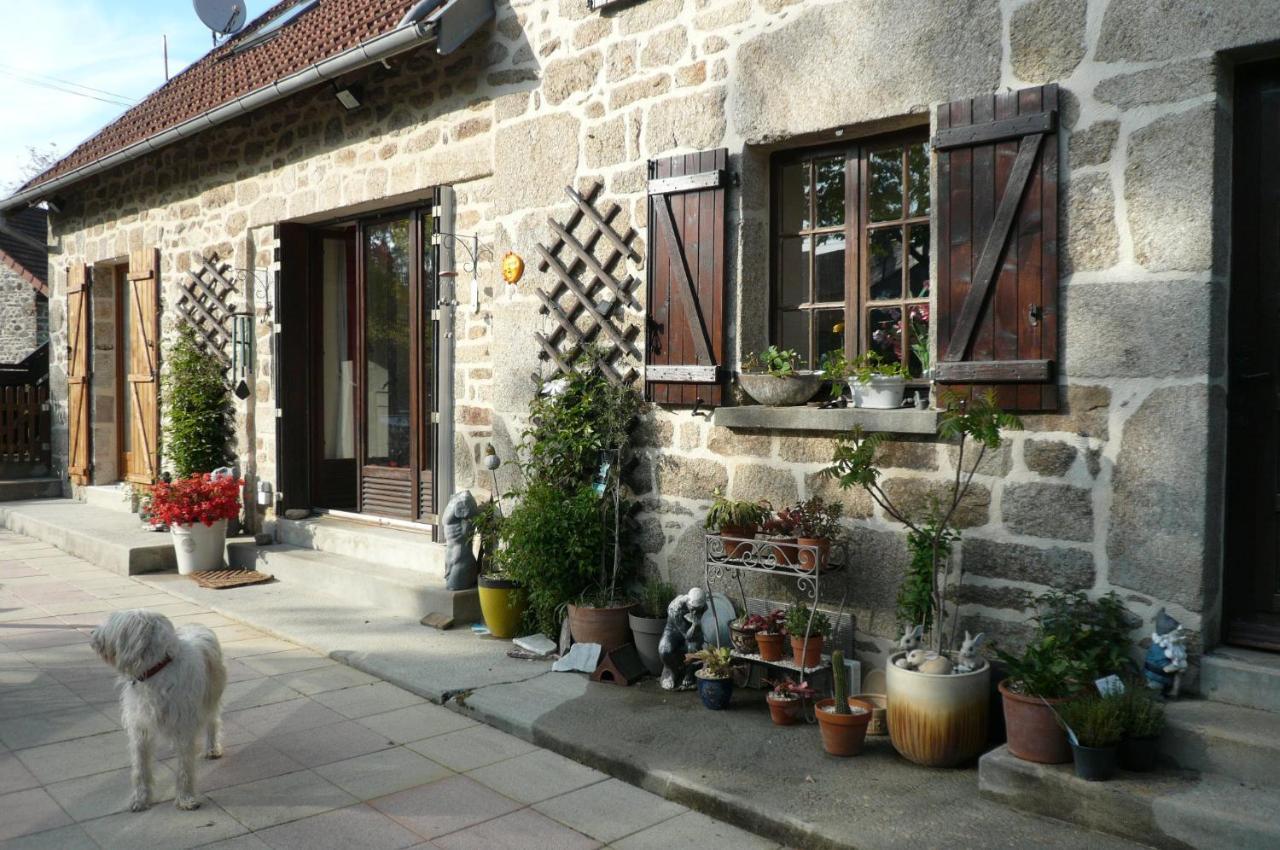 Bed and Breakfast Le Petit Papillon Eymoutiers  Экстерьер фото